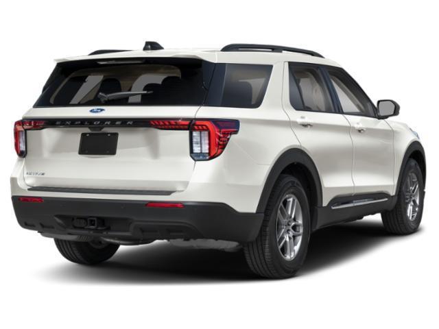 Photo of 2025 Star White Metallic Tri-Coat Ford Explorer