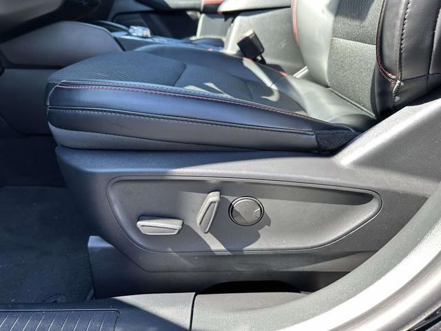 Photo of 2025 Agate Black Metallic Ford Escape