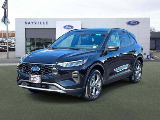 Photo of 2025 Agate Black Metallic Ford Escape