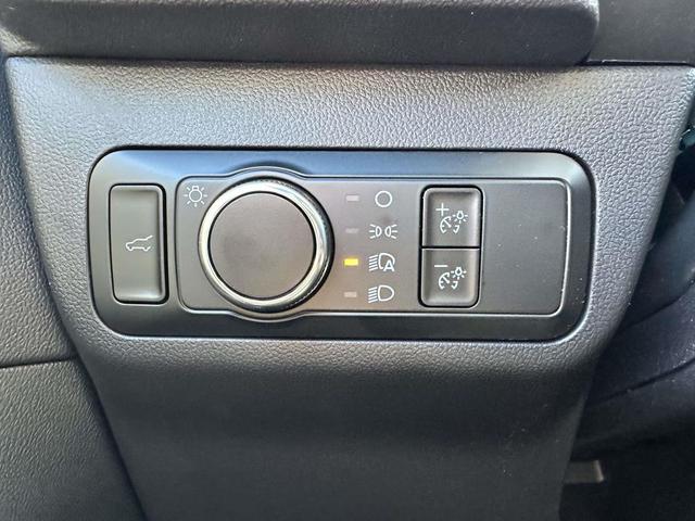 Photo of 2025 Agate Black Metallic Ford Escape
