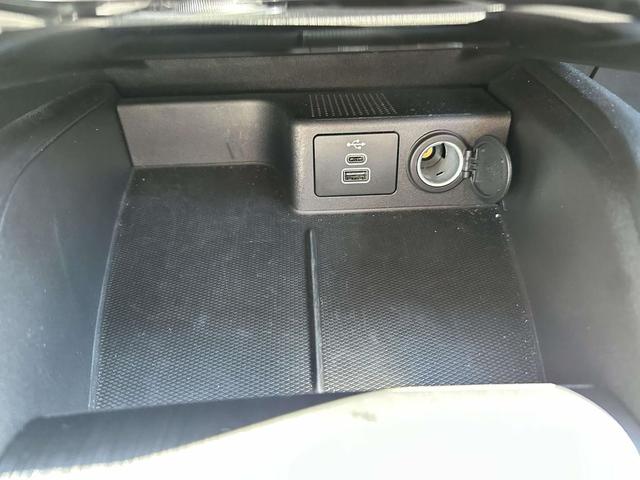 Photo of 2025 Agate Black Metallic Ford Escape