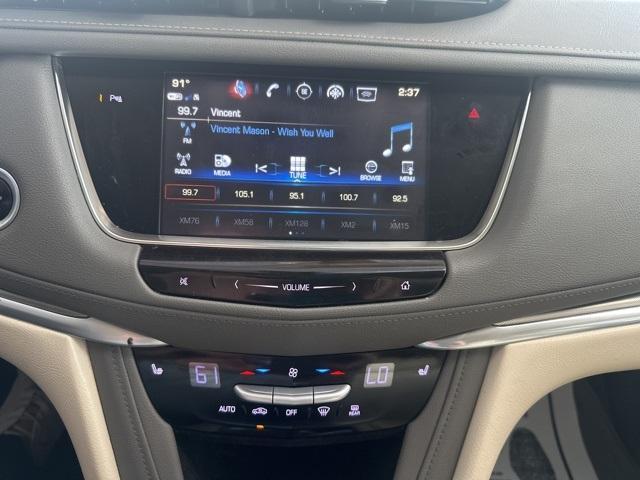 Photo of 2018 Stellar Black Metallic Cadillac XT5