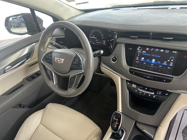 Photo of 2018 Stellar Black Metallic Cadillac XT5