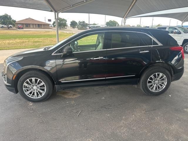 Photo of 2018 Stellar Black Metallic Cadillac XT5