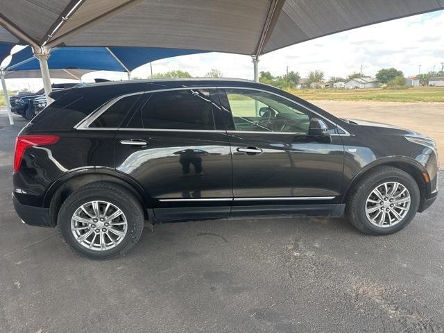 Photo of 2018 Stellar Black Metallic Cadillac XT5