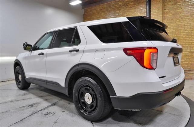 Photo of 2021 White Ford Utility Police Interceptor