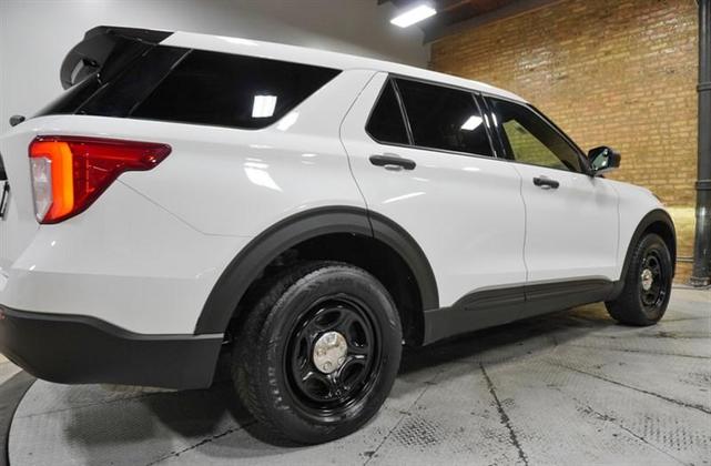 Photo of 2021 White Ford Utility Police Interceptor