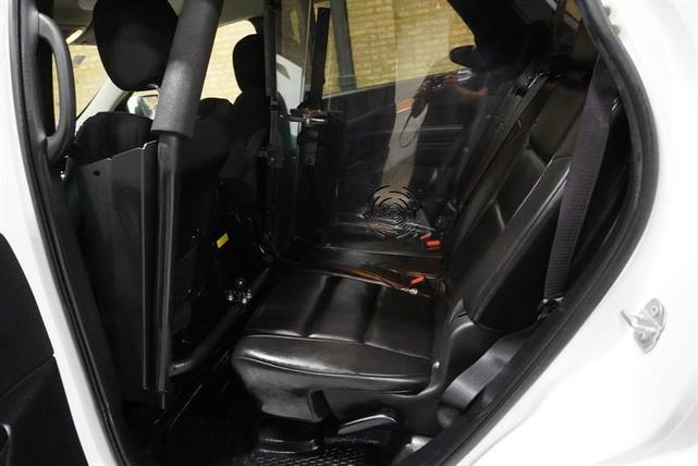 Photo of 2021 White Dodge Durango