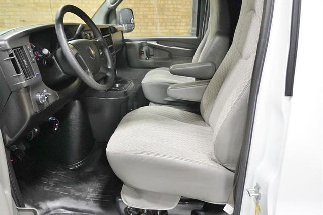 Photo of 2008 White Chevrolet Express 1500