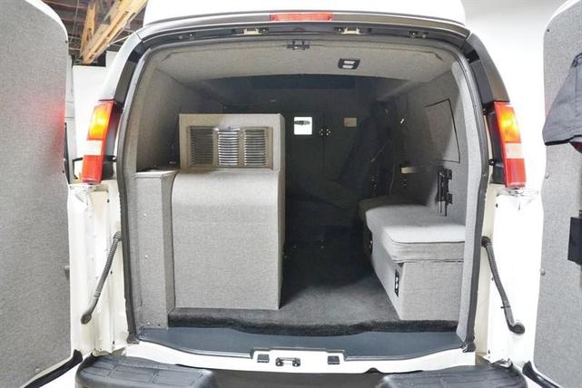 Photo of 2008 White Chevrolet Express 1500
