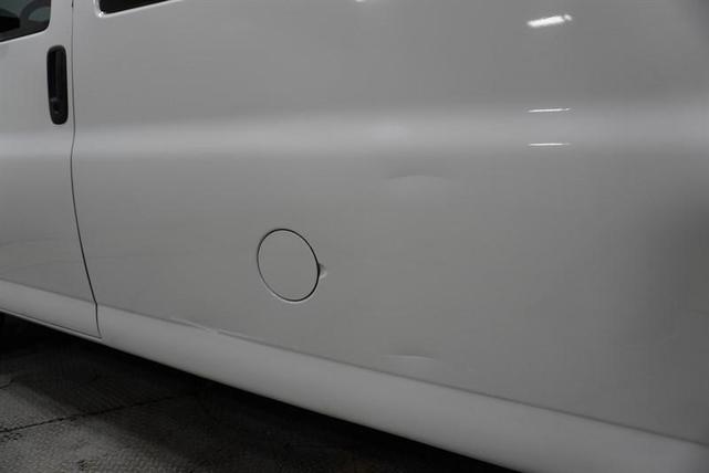 Photo of 2008 White Chevrolet Express 1500