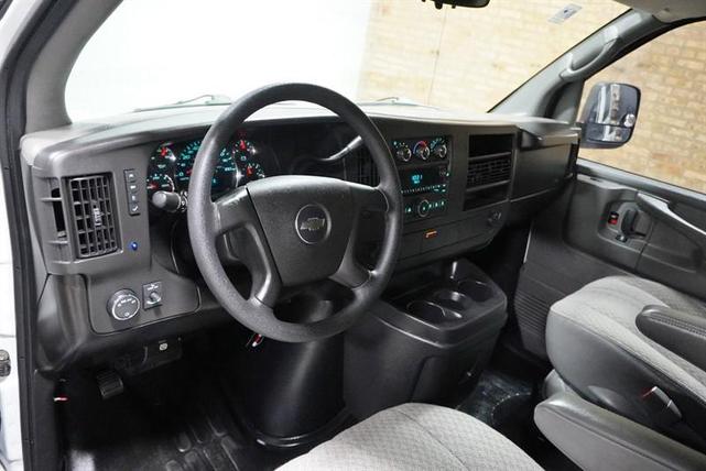 Photo of 2008 White Chevrolet Express 1500