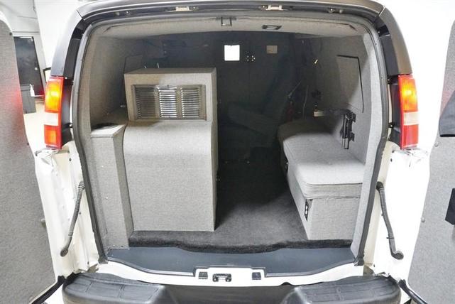 Photo of 2008 White Chevrolet Express 1500