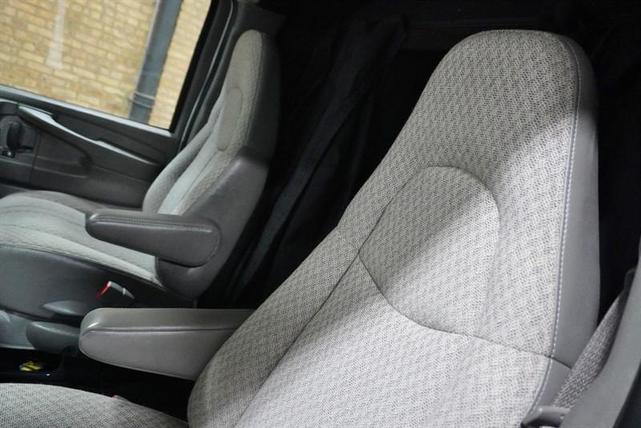 Photo of 2008 White Chevrolet Express 1500