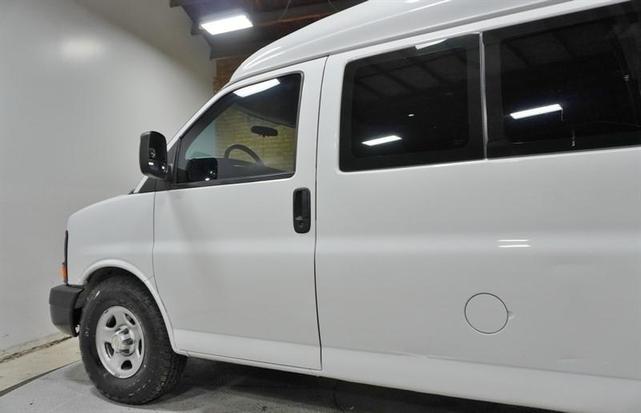 Photo of 2008 White Chevrolet Express 1500