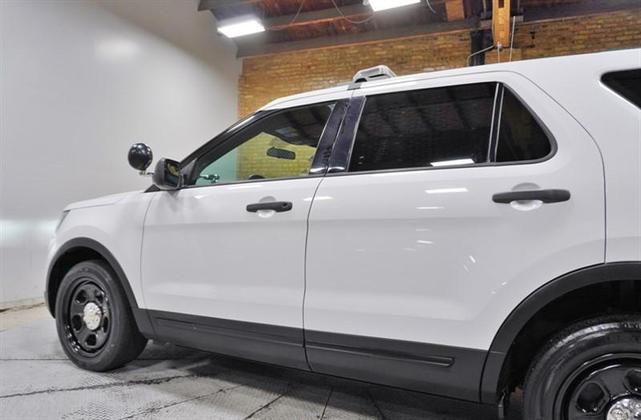 Photo of 2017 White Ford Utility Police Interceptor