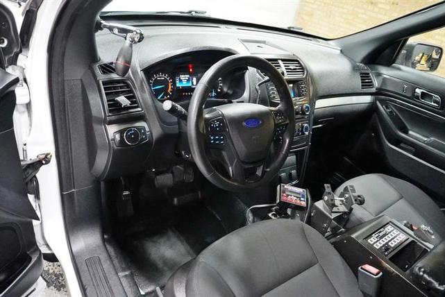 Photo of 2017 White Ford Utility Police Interceptor