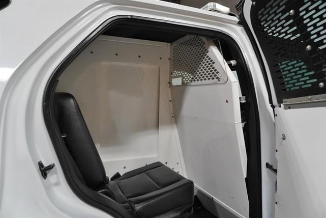 Photo of 2017 White Ford Utility Police Interceptor