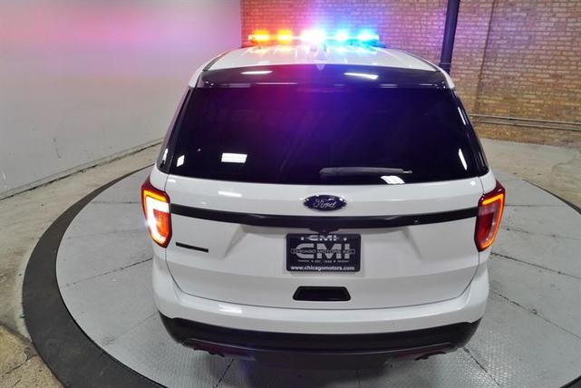 Photo of 2017 White Ford Utility Police Interceptor