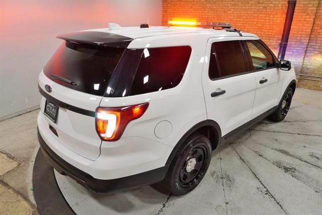 Photo of 2017 White Ford Utility Police Interceptor