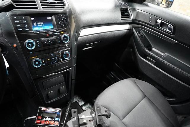Photo of 2017 White Ford Utility Police Interceptor