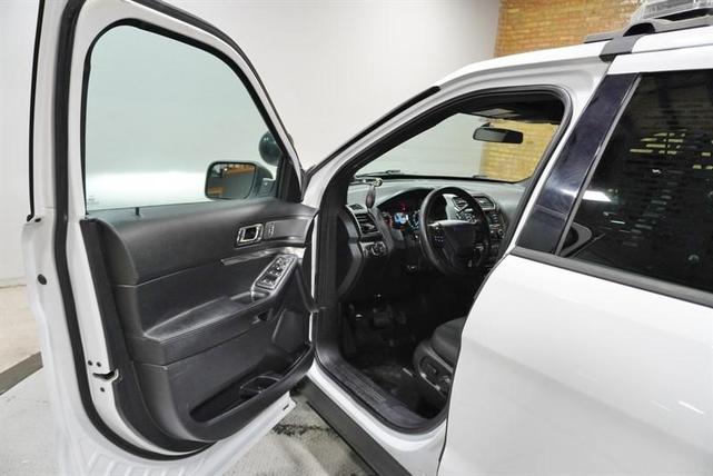 Photo of 2017 White Ford Utility Police Interceptor