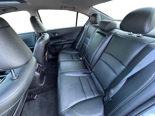 Photo of 2017 Lunar Silver Metallic Honda Accord
