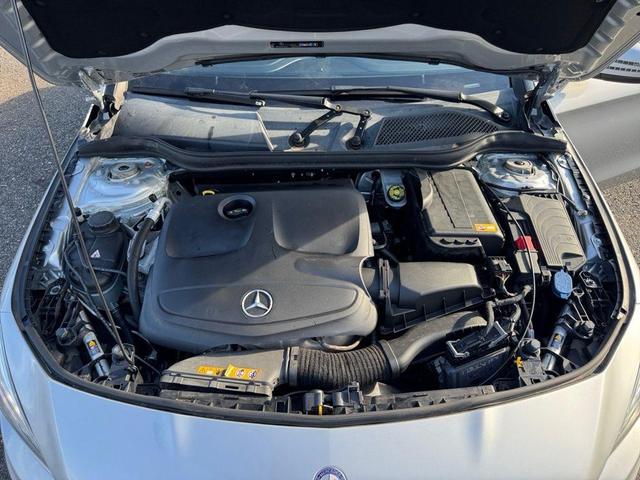 Photo of 2014 Silver Mercedes-Benz CLA-Class