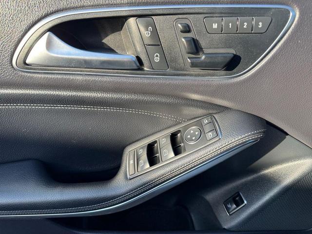 Photo of 2014 Silver Mercedes-Benz CLA-Class