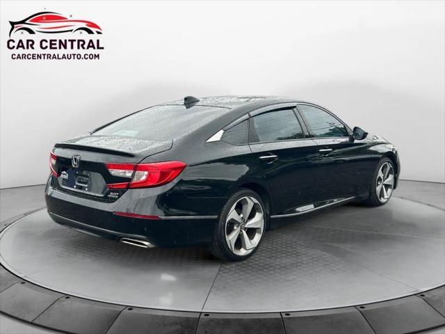 Photo of 2018 Crystal Black Pearl Honda Accord