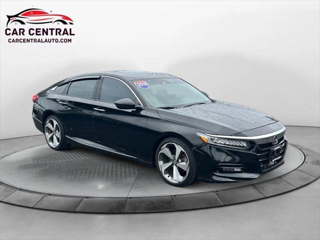 Photo of 2018 Crystal Black Pearl Honda Accord
