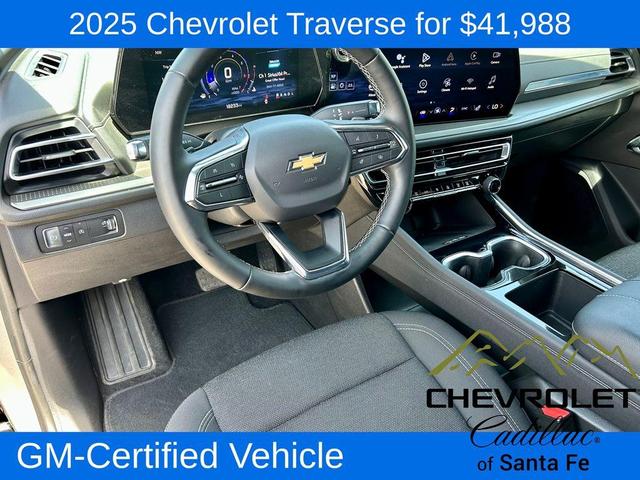 Photo of 2025 Sterling Gray Metallic Chevrolet Traverse