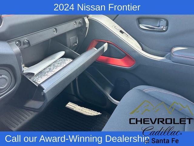 Photo of 2024 Boulder Gray Metallic Nissan Frontier