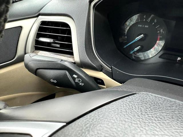 Photo of 2015 Tuxedo Black Ford Fusion