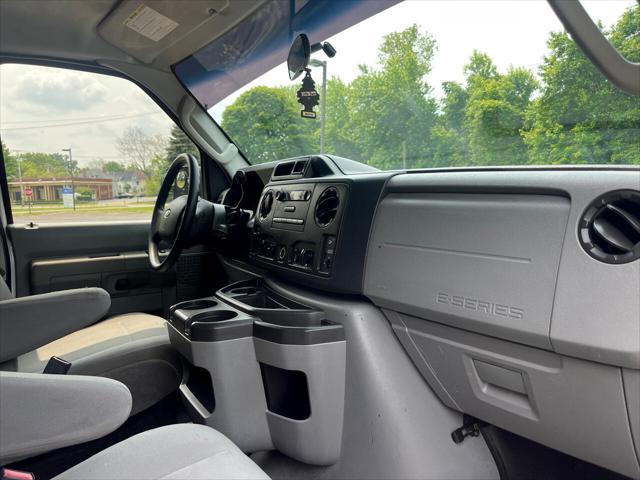 Photo of 2012 Oxford White Ford E250