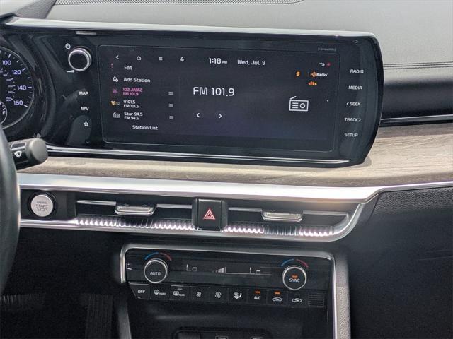 Photo of 2024 Ebony Black Kia K5