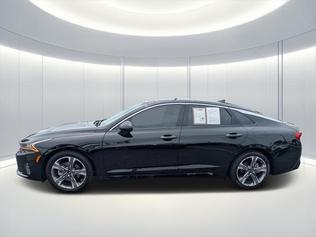 Photo of 2024 Ebony Black Kia K5
