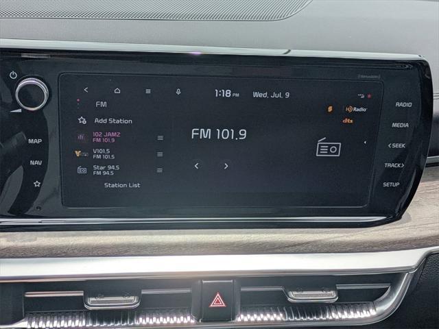 Photo of 2024 Ebony Black Kia K5