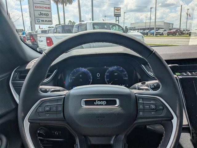 Photo of 2025 Velvet Red Pearlcoat Jeep Grand Cherokee L