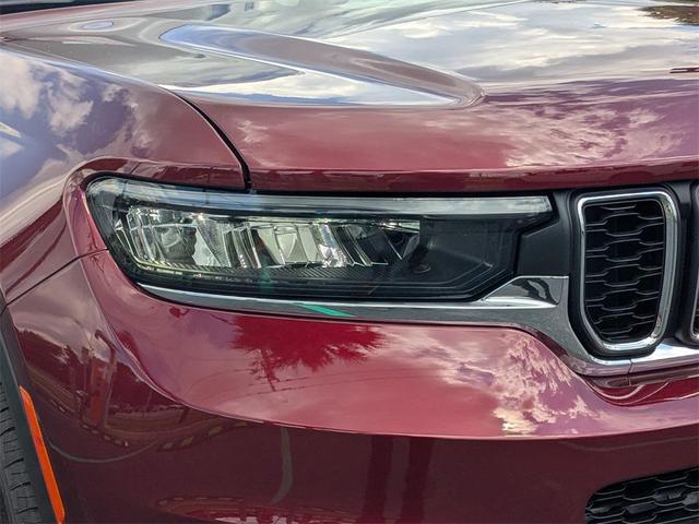 Photo of 2025 Velvet Red Pearlcoat Jeep Grand Cherokee L