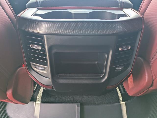 Photo of 2025 Diamond Black Crystal Pearlcoat RAM 1500
