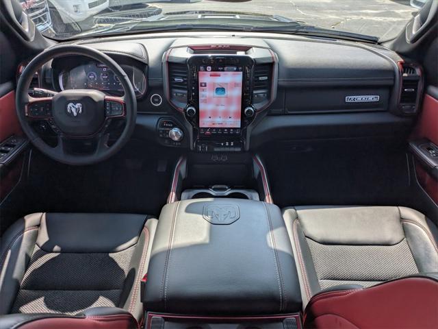 Photo of 2025 Diamond Black Crystal Pearlcoat RAM 1500