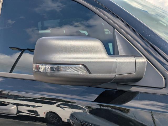 Photo of 2025 Diamond Black Crystal Pearlcoat RAM 1500
