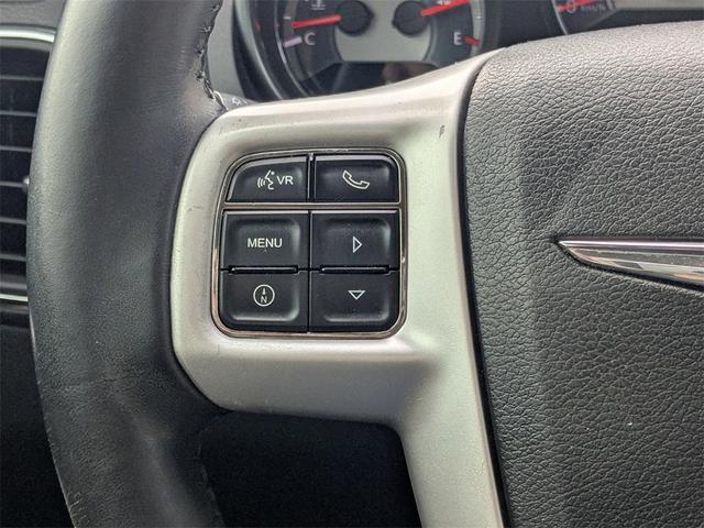Photo of 2012 Black Clearcoat Chrysler 200