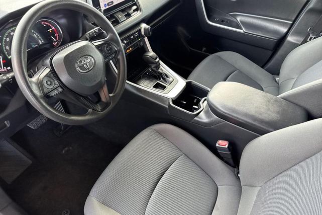 Photo of 2024 Midnight Black Metallic Toyota RAV4