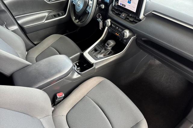 Photo of 2024 Midnight Black Metallic Toyota RAV4