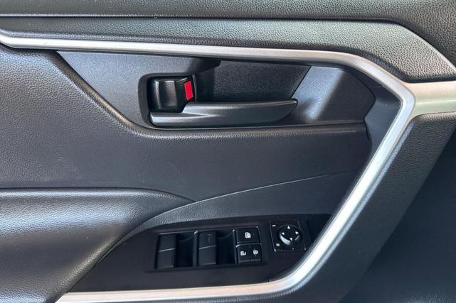 Photo of 2024 Midnight Black Metallic Toyota RAV4