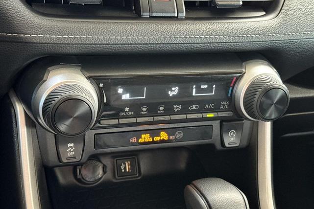 Photo of 2024 Midnight Black Metallic Toyota RAV4
