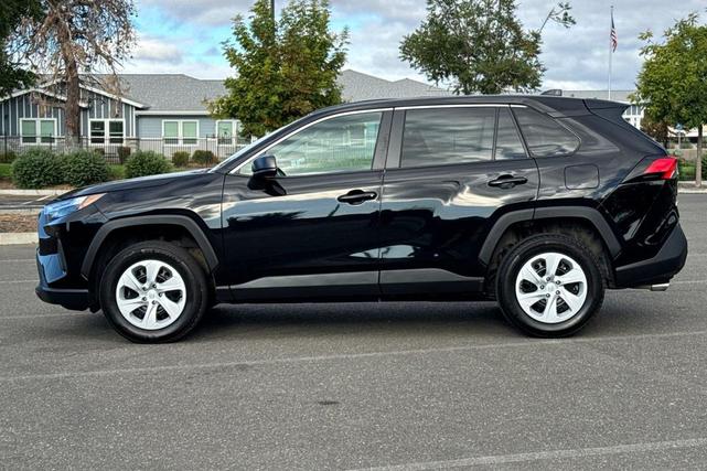 Photo of 2024 Midnight Black Metallic Toyota RAV4