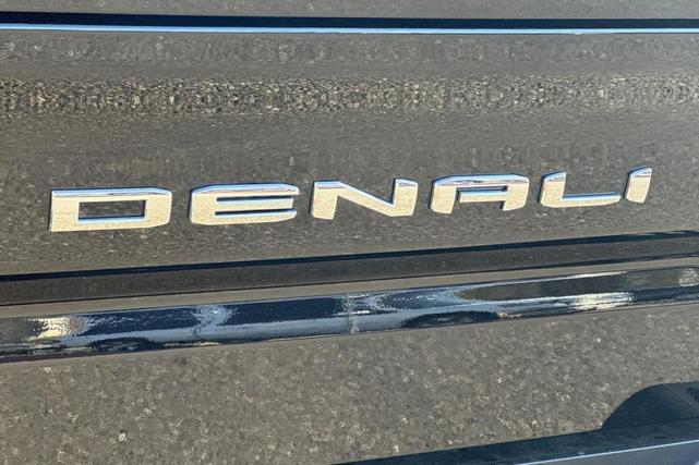 Photo of 2025 Onyx Black GMC Sierra 1500